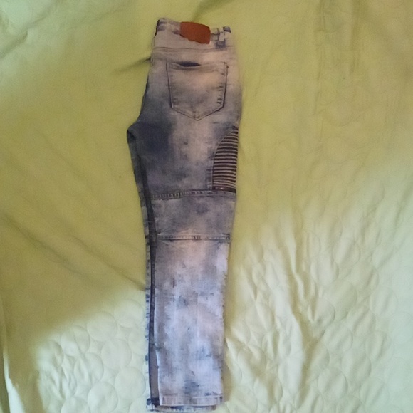 Jeans - Picture 3 of 6